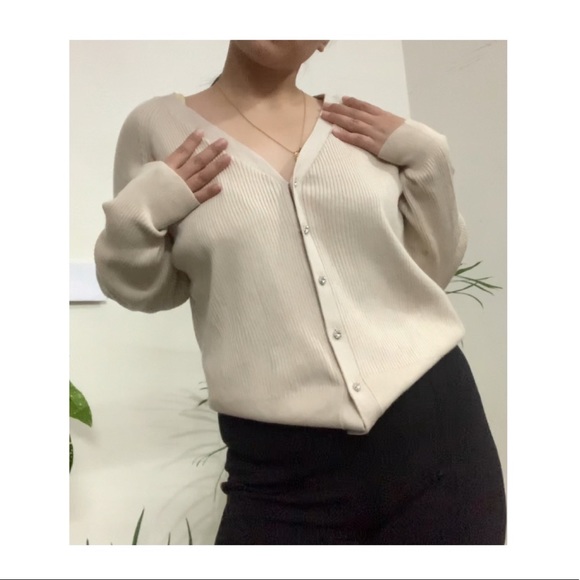 Cream Color Cardigan - Picture 5 of 7